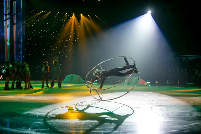 Номер з колесом